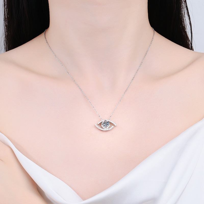 Collier Pendentif Œil du Diable Moissanite en Argent 925