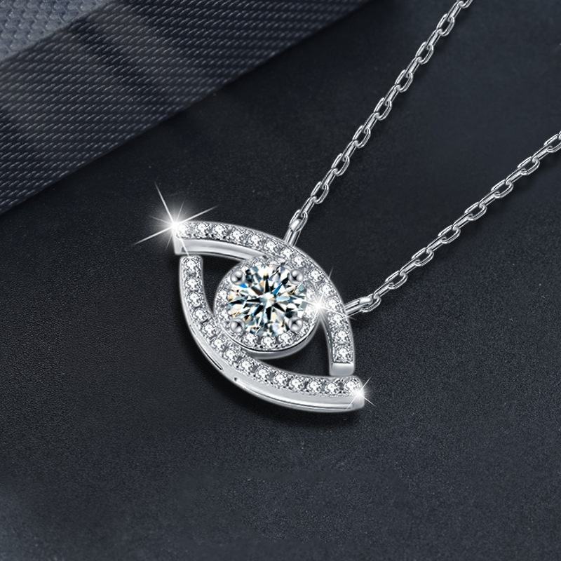 Collier Pendentif Œil du Diable Moissanite en Argent 925