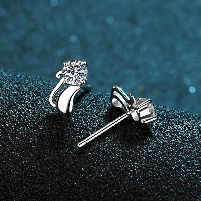 Boucles d’Oreilles Chat en Argent 925 avec Moissanite