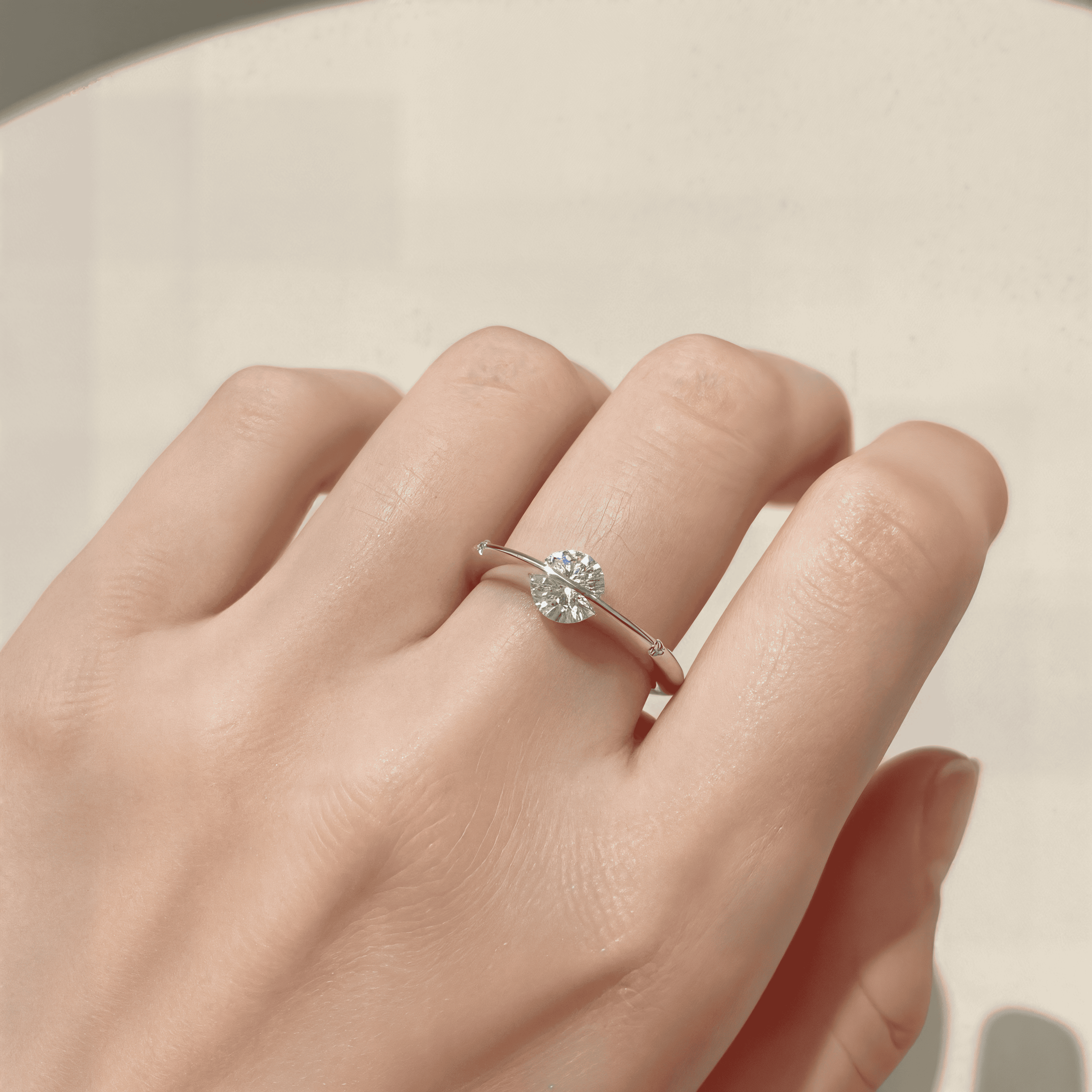 L’éclat d’une étoile au bout des doigts - Bague Étoile filante en Argent 925 & Moissanite
