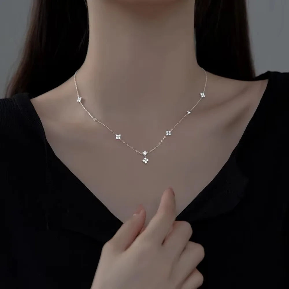 Bracelet Fleur à Quatre Feuilles en Zircon pour Femme Acier Inoxydable Doré