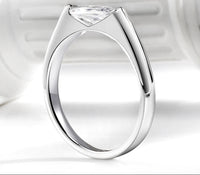 Eleganter Ring aus 925er Silber mit 1 Karat Marquise-Moissanit für Damen