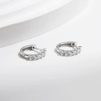 Orecchini piccoli in moissanite di colore D in argento 925 da donna