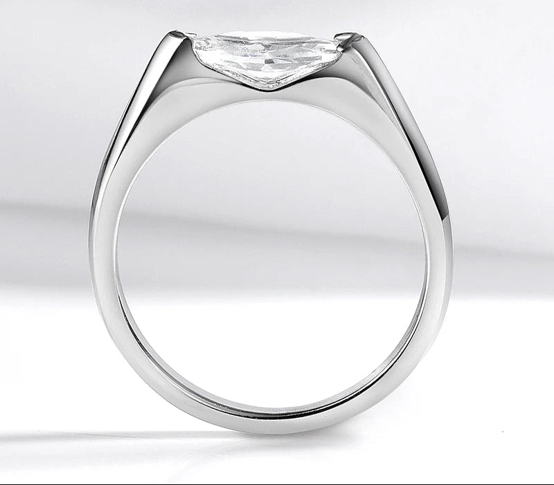 Eleganter Ring aus 925er Silber mit 1 Karat Marquise-Moissanit für Damen
