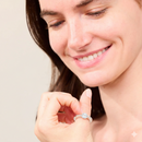 Anello rotante con stella cadente: un frammento in movimento