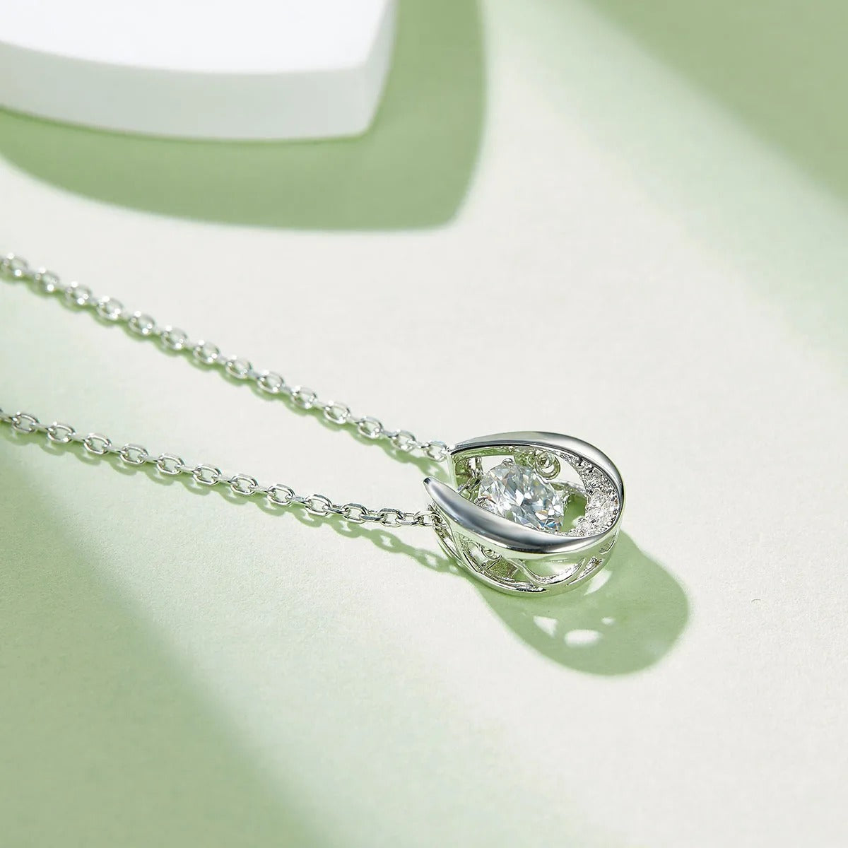 Halskette aus 18 Karat vergoldetem S925-Silber mit 1,0 Karat eingelegtem Moissanit